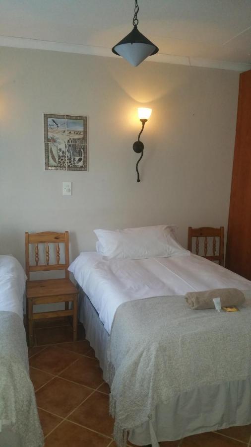 Lani'S Guest House - No Loadshedding Musina Exteriör bild