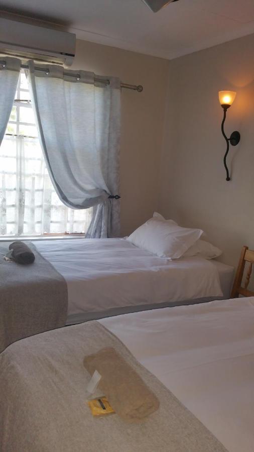 Lani'S Guest House - No Loadshedding Musina Exteriör bild