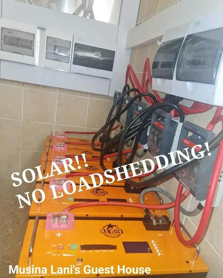 Lani'S Guest House - No Loadshedding Musina Exteriör bild