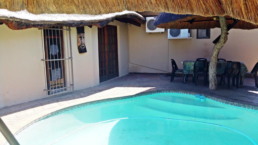 Lani'S Guest House - No Loadshedding Musina Exteriör bild