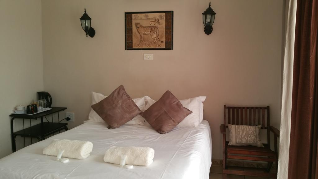 Lani'S Guest House - No Loadshedding Musina Exteriör bild