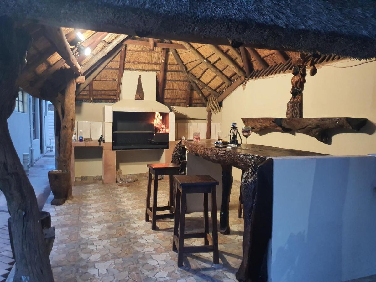 Lani'S Guest House - No Loadshedding Musina Exteriör bild